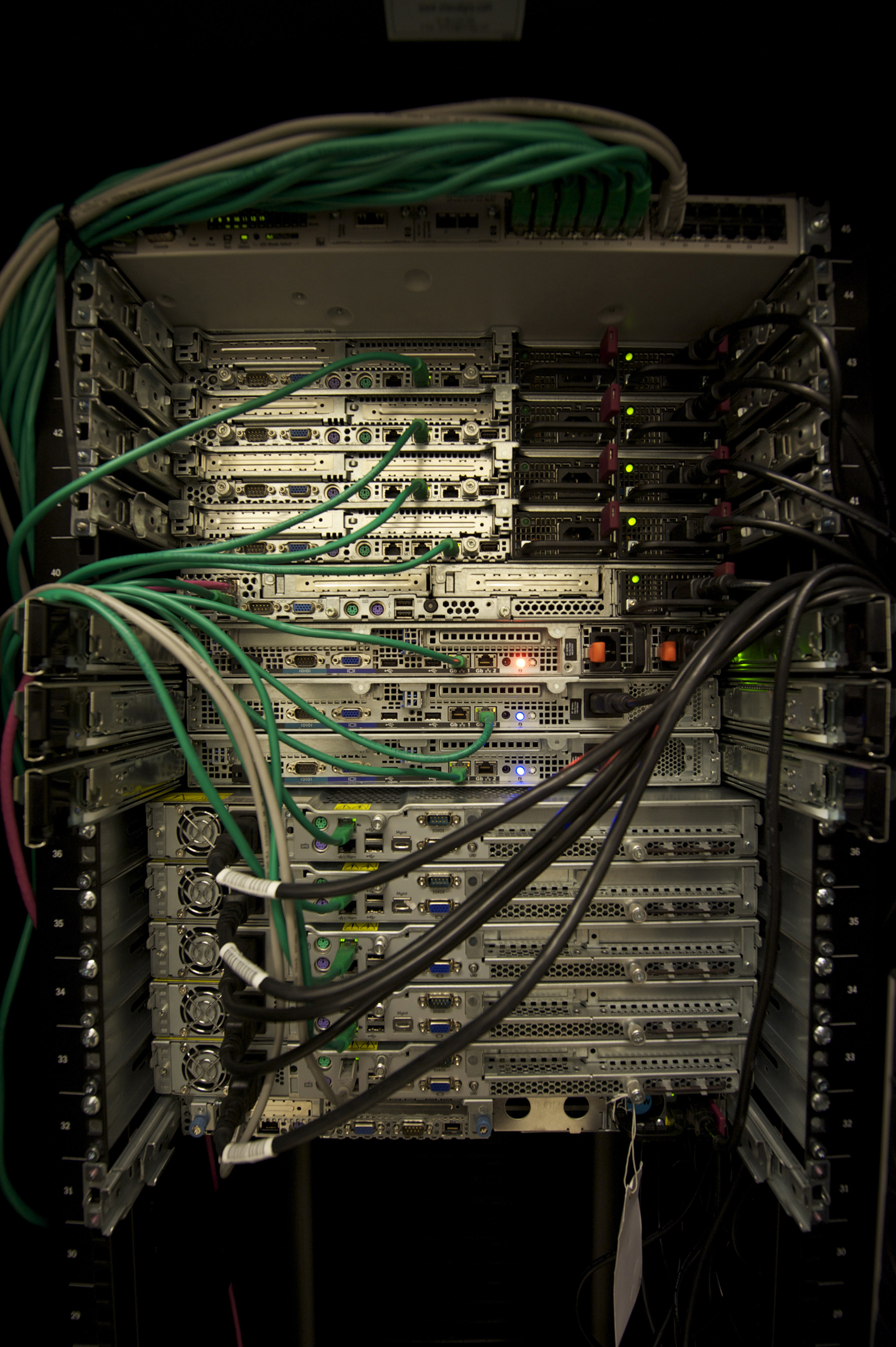 Server infrastructure in a data center rack